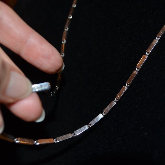 MONET Necklace Silver Tone Chain Blocked Rectangulars Linked Rings Fastener 15' - Picture 8 of 9